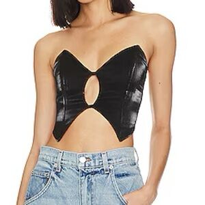 REVOLVE CLARA CUT OUT TOP IN BLACK (superdown)